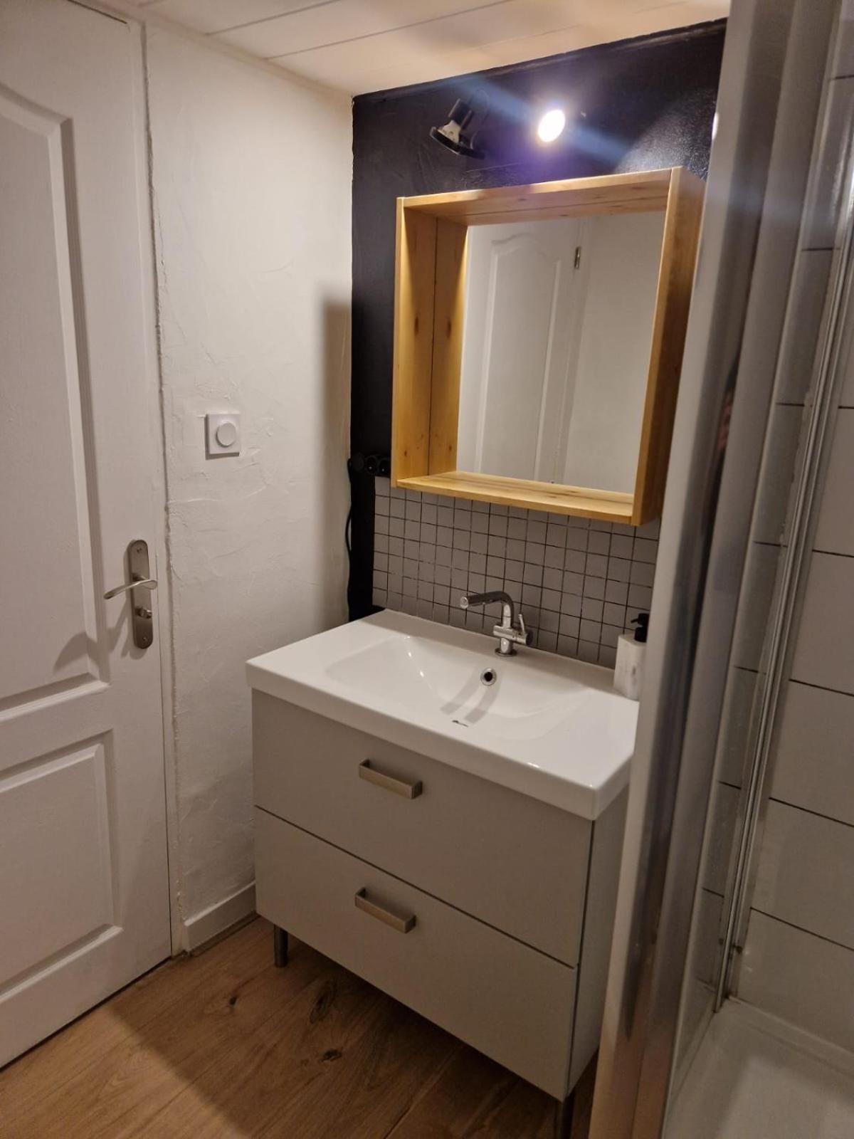 Les Appartements De Romain Et Julien Dijon Bagian luar foto
